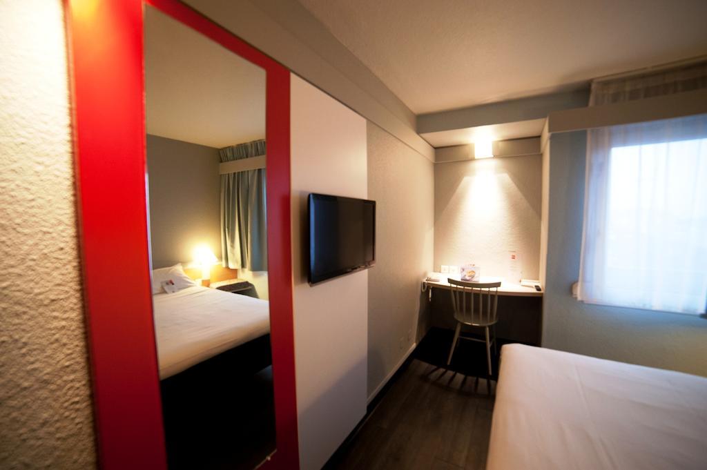 Ibis Agen Centre Gare Hotel Exterior photo